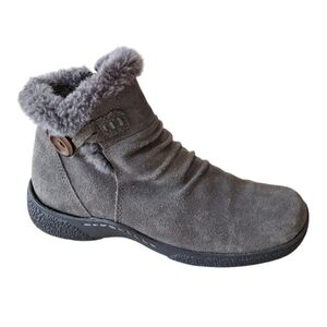 Bare Traps Loran Gray Faux Fur Lined Boots Size 6